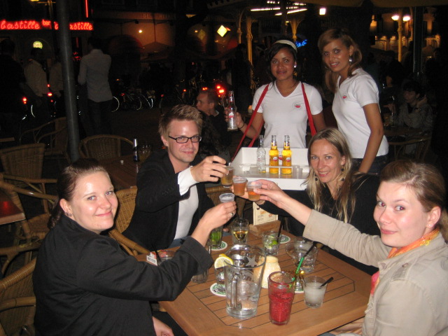 Promotieteams Amstel voor test nieuw bier in horeca