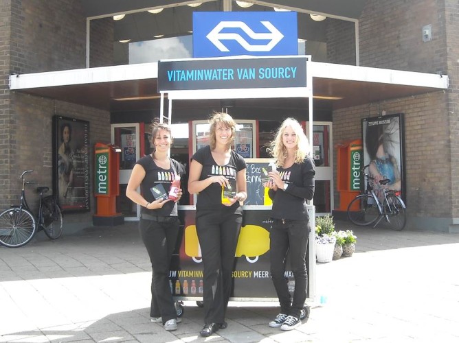 Stadion Sampling Oranje Sourcy Vitaminwater