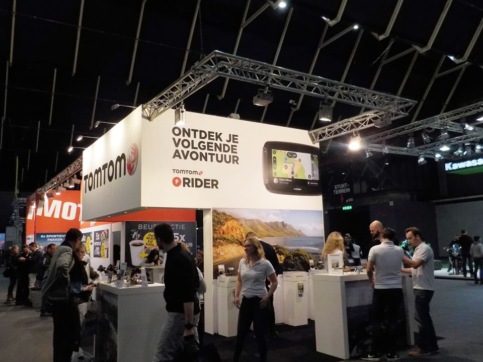 Promogirls voor TomTom RIDER op de motorbeurs