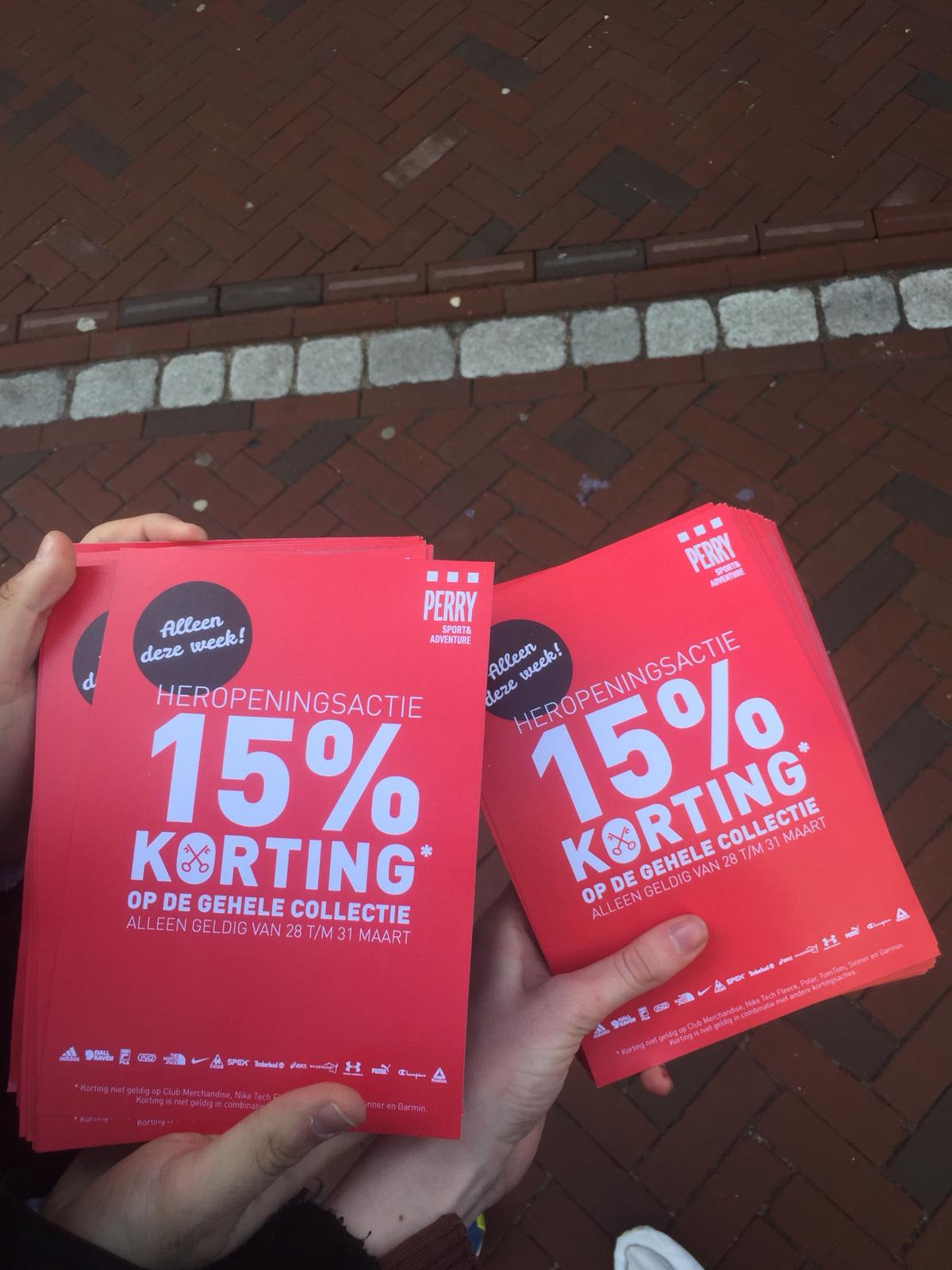 Flyeren voor Perry Sport